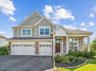 2051 Raintree Rd, Yorkville, IL 60560