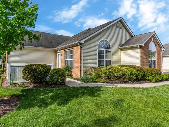 44 Chandler Ct, Hillsborough Twp., NJ 08844