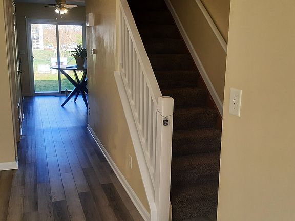 3rd image of 1630 Park Place Dr