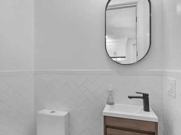 1173 East 43rd Street image 4 of 14