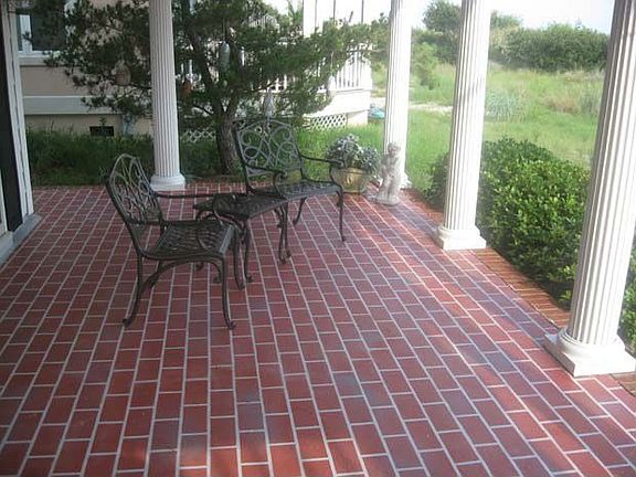 Oceanside Lower Deck