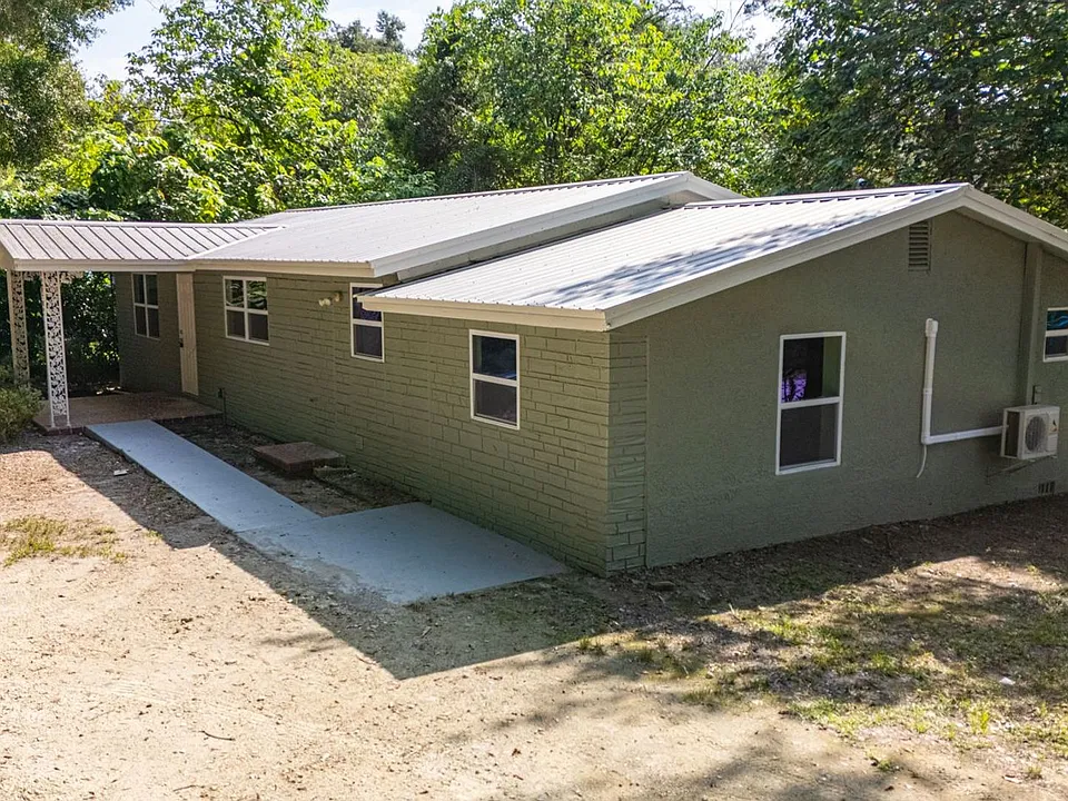 5810 SE Campbell Rd