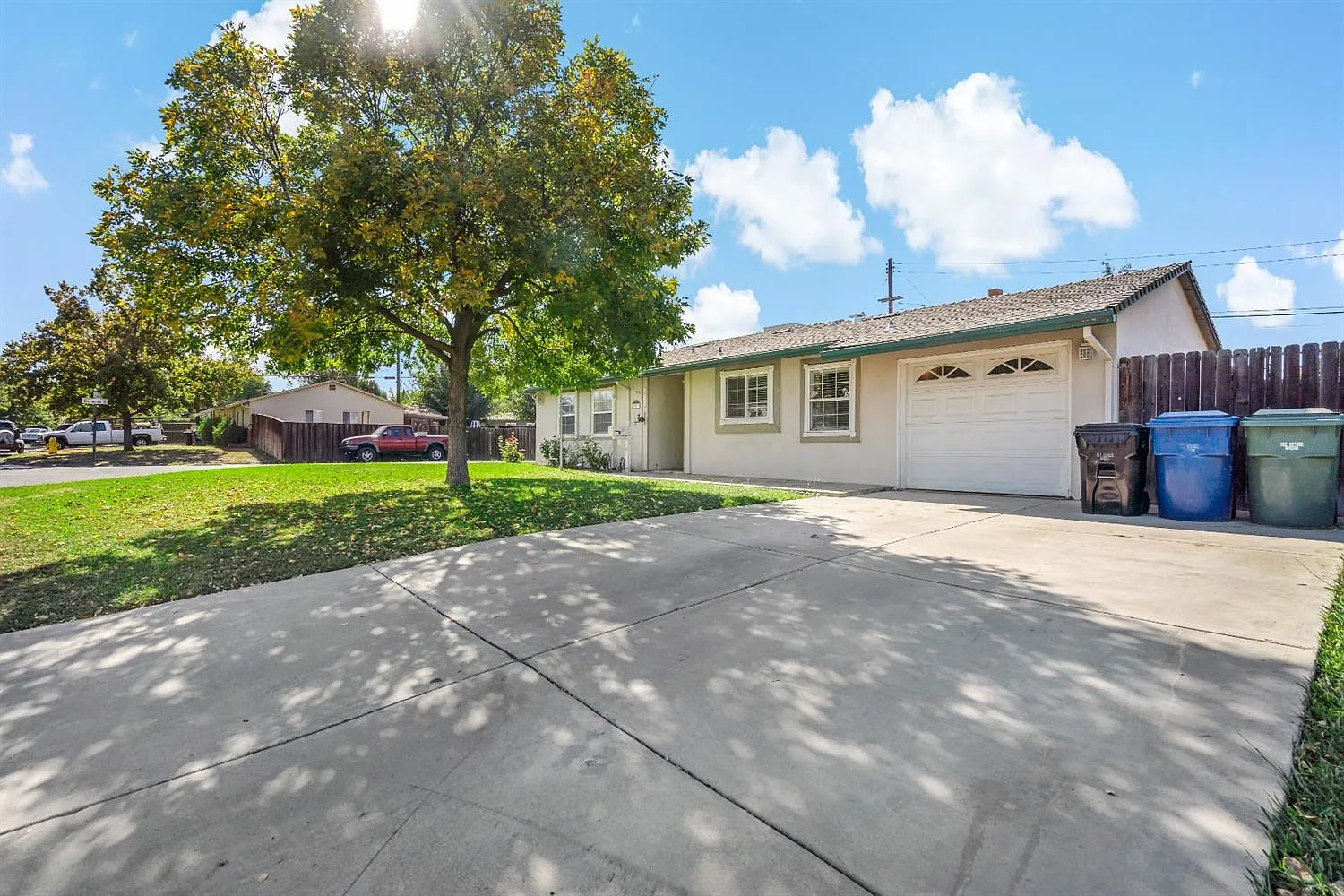 1501 Greenhills Rd photo 1