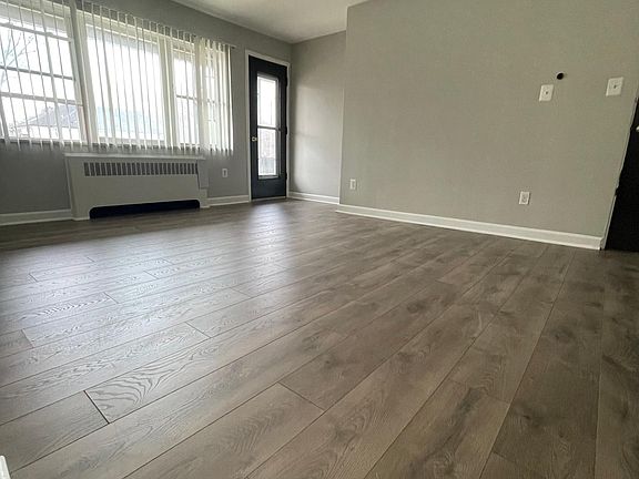 3rd image of 2820 Coolidge Hwy #20