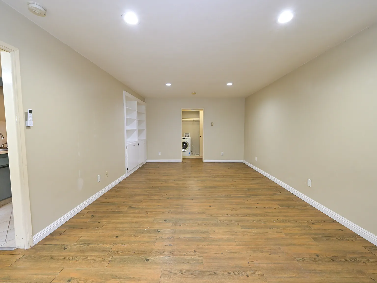 Studio, 550 sqft, $1,950 — Photo 3