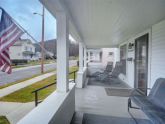 3rd image of 222 McCarty Ave