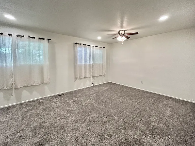 26388 Lake Forest Dr — Photo 12