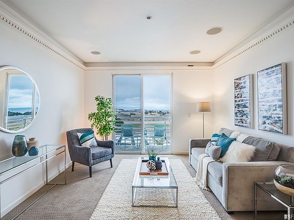 2nd image of 401 Crescent Ct APT 4407