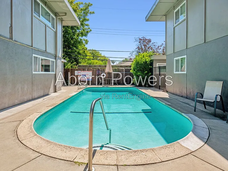 6 Riverside Blvd — Photo 13