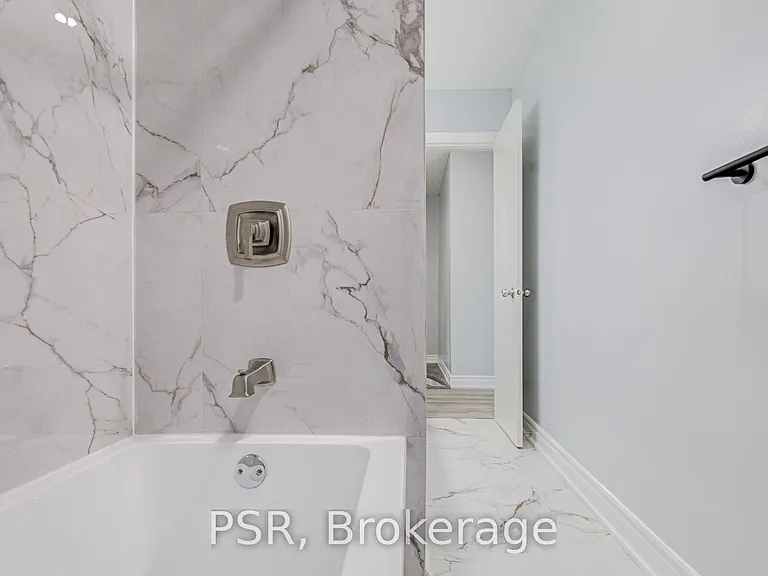 166 Adele Cres — Photo 46
