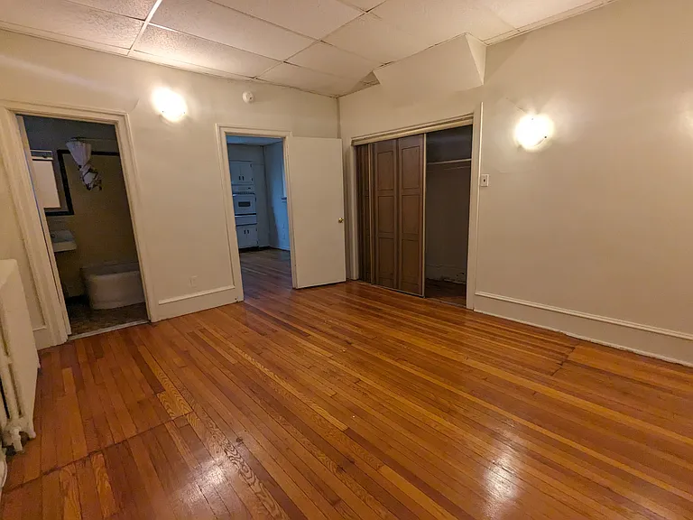 4520-spruce-st-1f-11-2