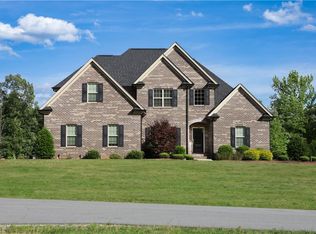 8218 Wendy Gayle Dr, Stokesdale, NC 27357