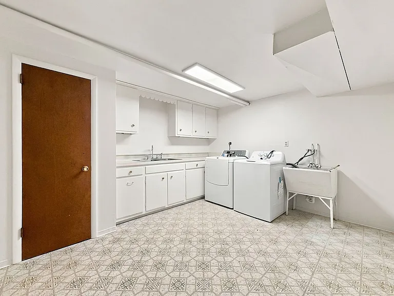 10841 W 68th Pl — Photo 12