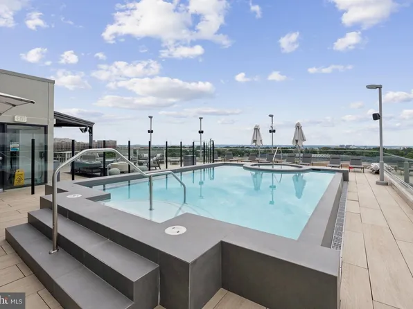 1021 N Garfield St APT 233, Arlington, VA 22201