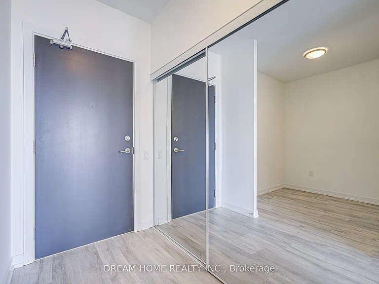 7 Golden Lion Hts #N1602 — Photo 5