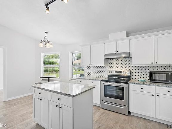 5th image of 7 Beacon Mill Ln