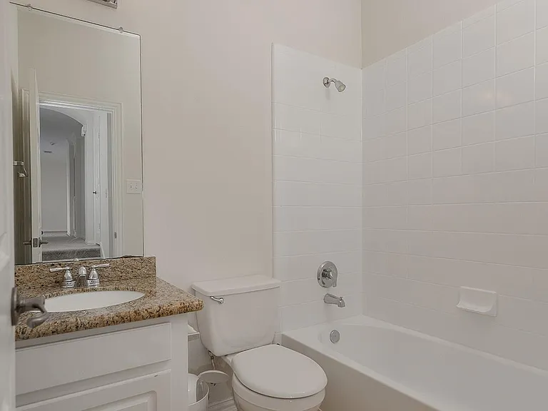 11 N Lansdowne Cir — Photo 29