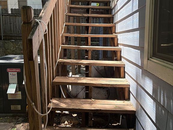 5th image of 2712 Whitis Ave APT C
