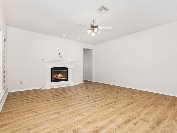 Large upstairs main living space.