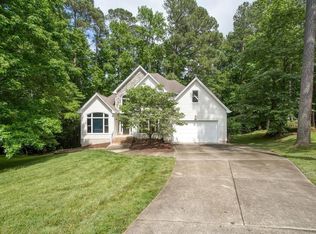 105 Breyman Ct, Cary, NC 27511