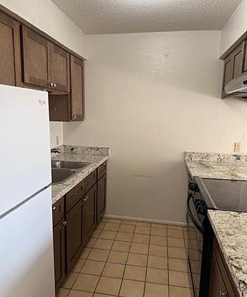 3rd image of 356 Oak Ave APT B