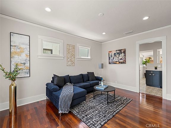3rd image of 329 Eliot Ln