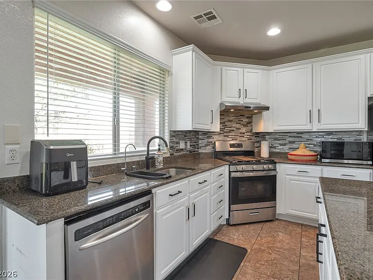 10391 Montes Vascos Dr — Photo 10