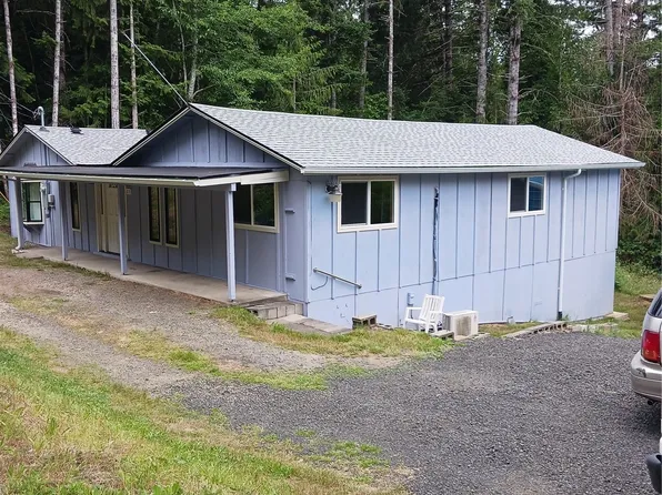 211 E Snow Cap Drive, Belfair, WA 98528