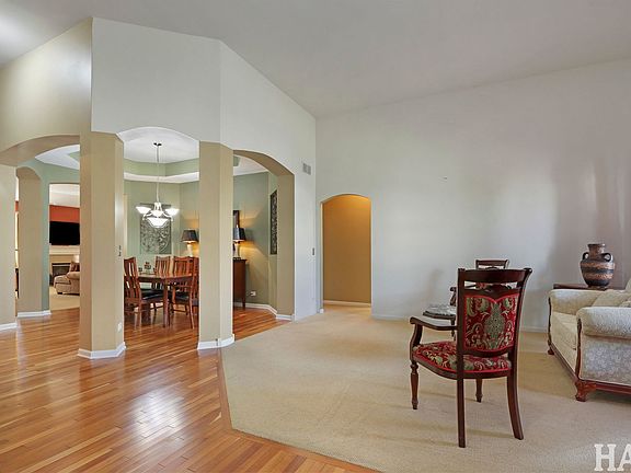 3rd image of 9490 Diana Ln