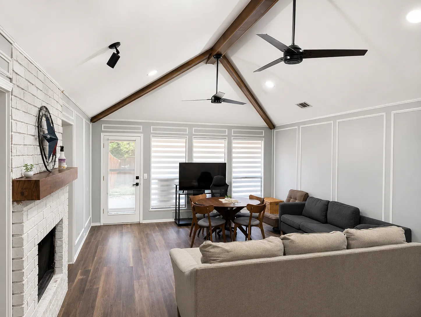1217 Cloudy Sky Ln, Lewisville, TX 75067 — Photo 4