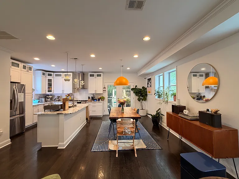 814 Buchanan St NW — Photo 4