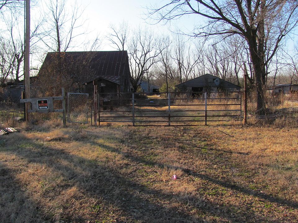 2nd image of 5509 S 154th Rd