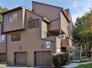 26 Tulip Ct, Nanuet, NY 10954