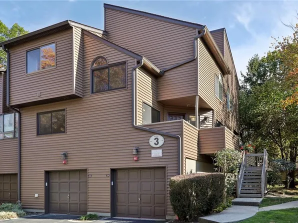 26 Tulip Court, Nanuet, NY 10954