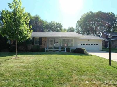 26 Rainbow Dr, Pekin, IL, 61554