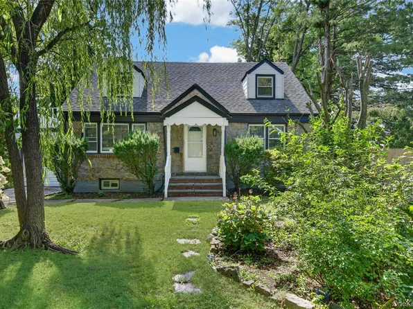 343 Sylvan Lane, Westbury, NY 11590