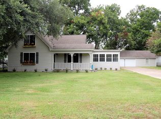 319 E Walnut, Winnie, TX 77665
