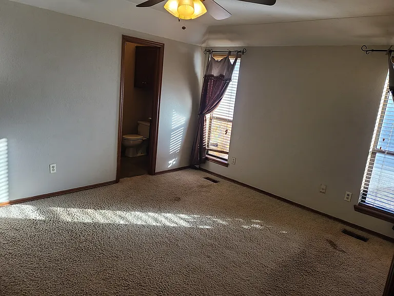 2821 Pheasant Run — Photo 9