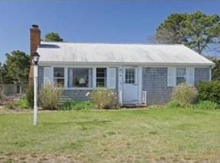 21 Seaview Ave, Mashpee, MA 02649