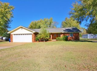 717 E Lea Ter, Mustang, OK 73064