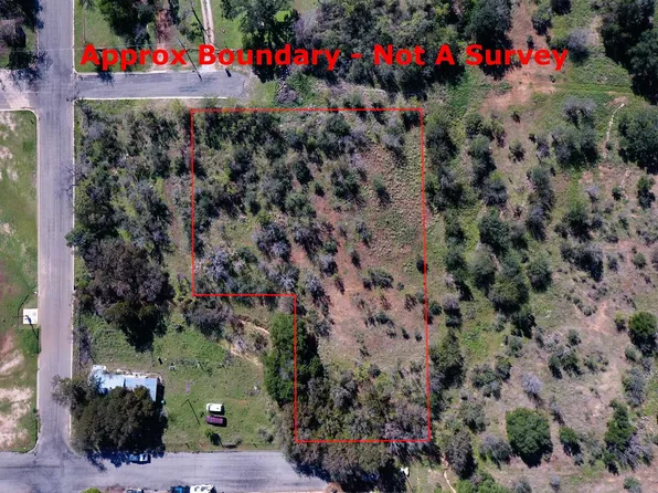 000 W College St, Llano, TX 78643