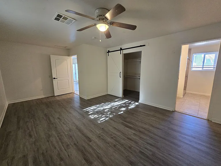 4124 W Avenue L6 — Photo 17