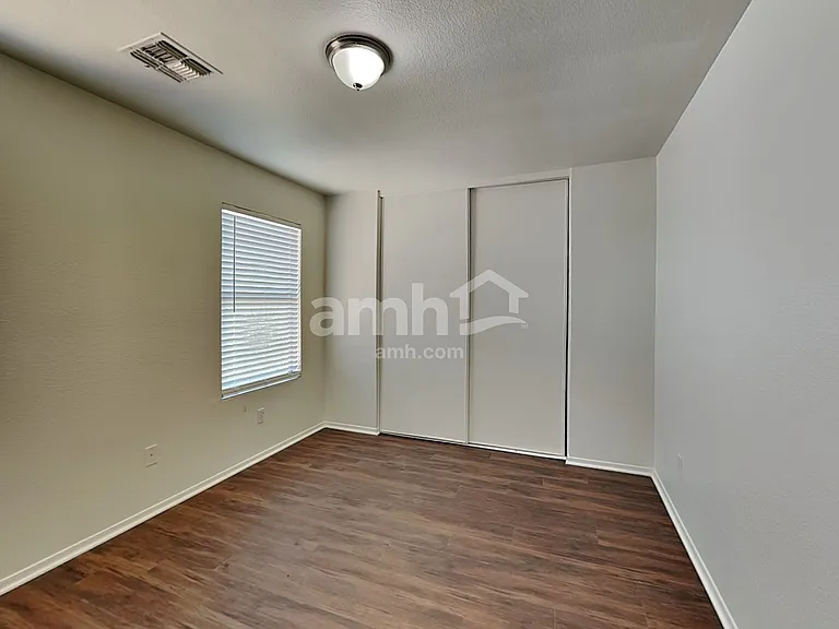 16923 W Central St — Photo 23