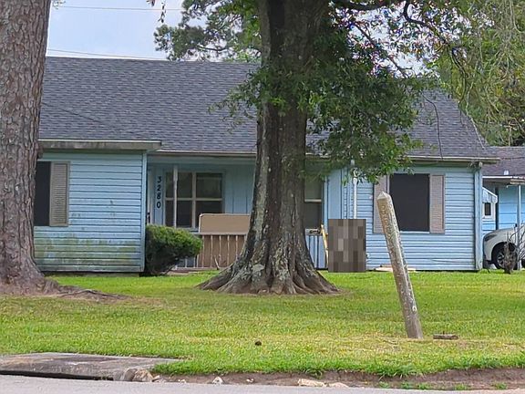 2nd image of 3280 Redwood Dr
