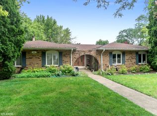 922 Bedford Ln, Libertyville, IL 60048