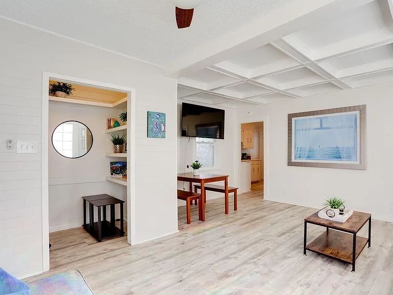 216 S M St #2 — Photo 12