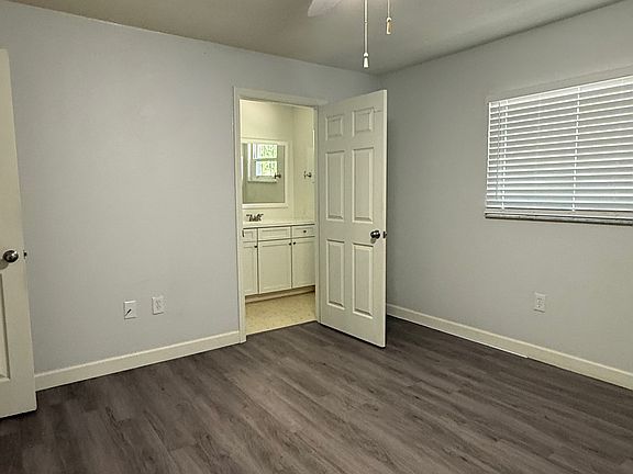 4th image of 4030 Asbury Pl
