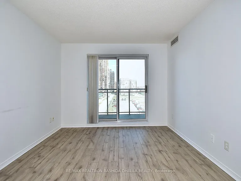 39 Oneida Cres #610 — Photo 15