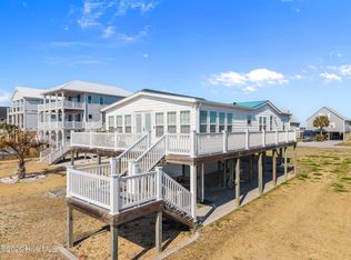 9055 W 9th Street, Surf City, NC 28445