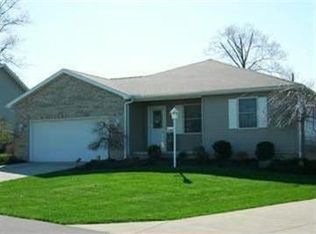 1182 Ridge Lake Dr, Mineral Ridge, OH 44440
